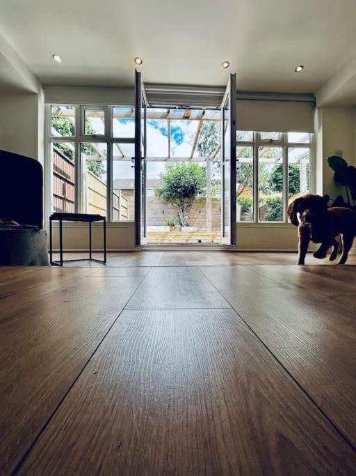 Entire Modern House In Tamworth - 2 Double Beds + Free Parking Villa Buitenkant foto